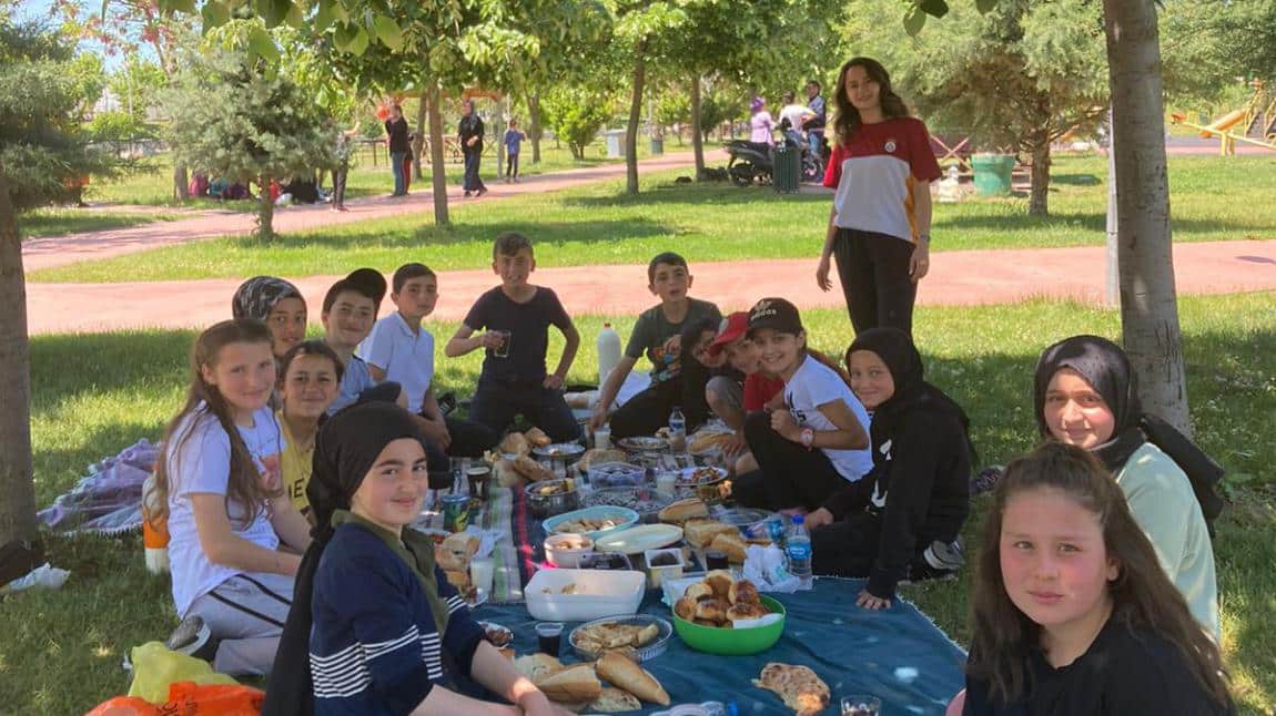 7.Sınıf Öğrencilerimiz Park Vadi'de Doyasıya Eğlendi